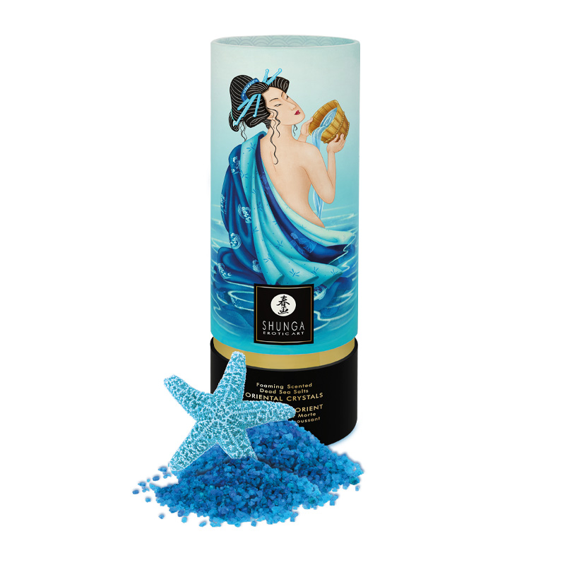 Foaming Dead Sea bath salts with an ocean theme and a geisha illustration.