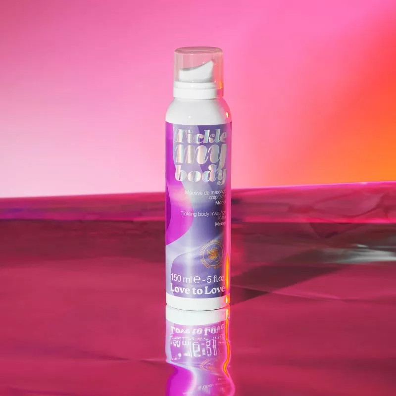 Tickling Massage Foam with Monoi scent.