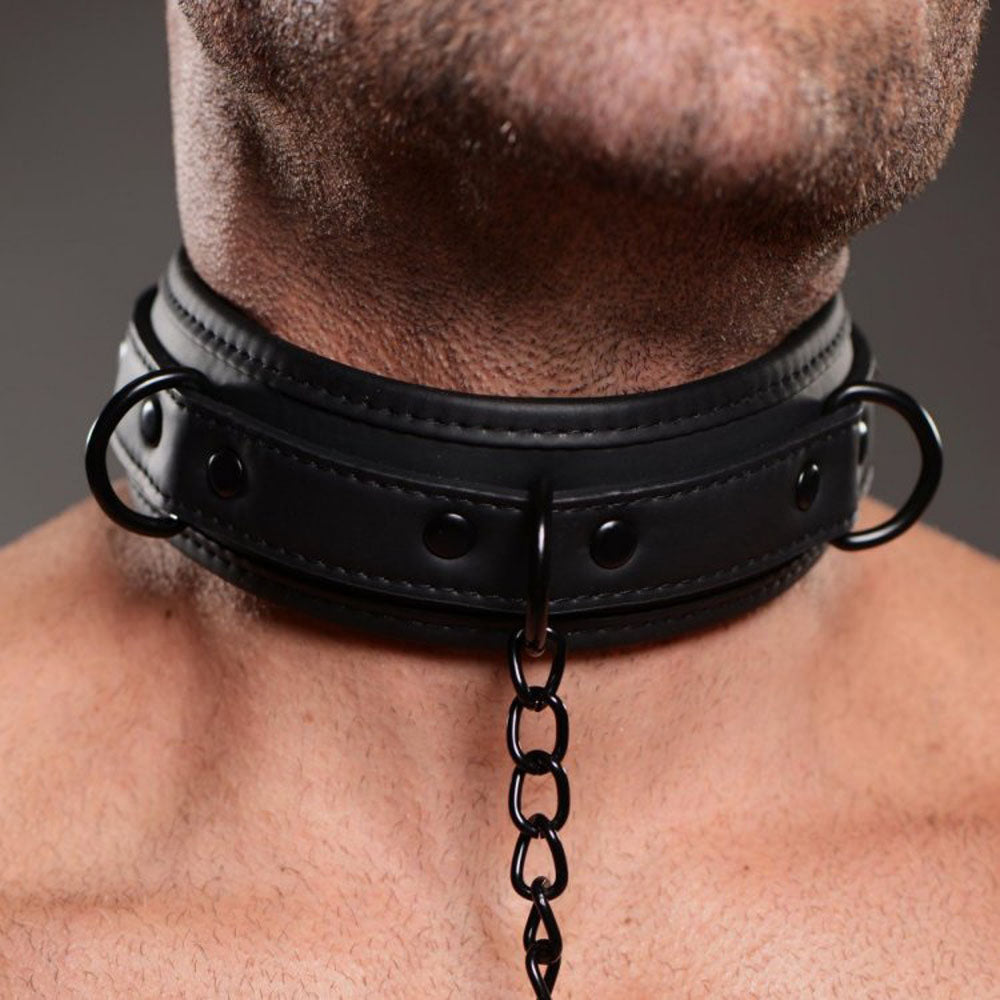 Black adjustable neoprene collar with metal rings and chain.