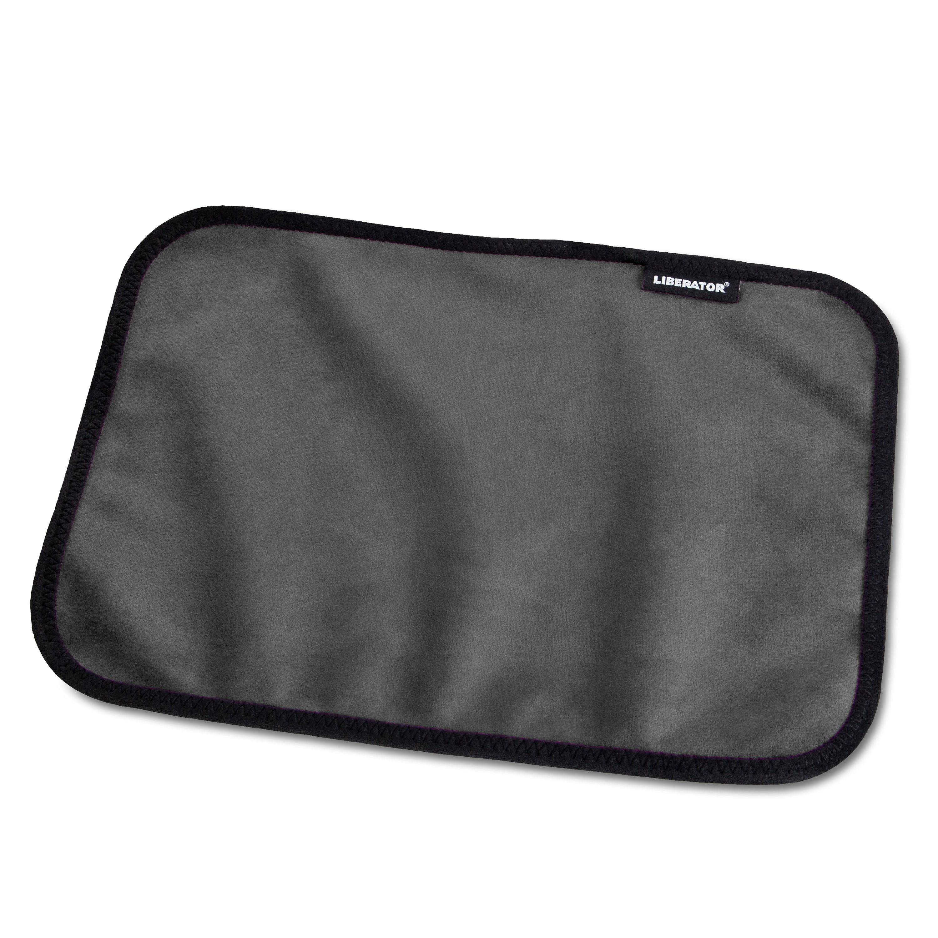 Moisture-proof toy pad made of microvelvet with a stain-resistant surface.